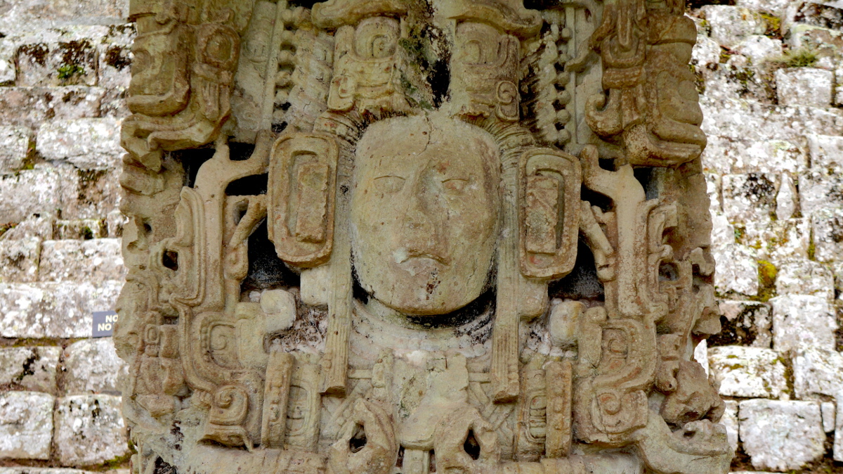 Visiting the Mayan Ruins in Copan www.jeyjetter.com